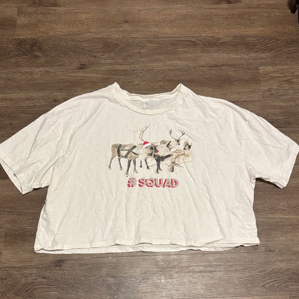 aerie cropped christmas shirt